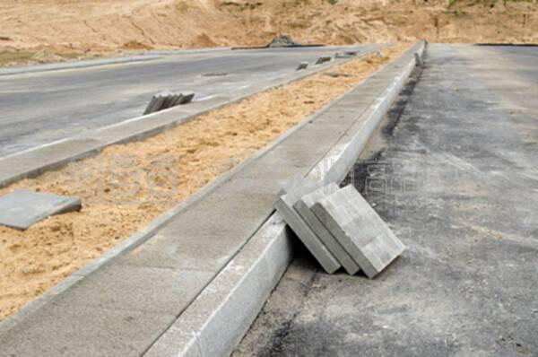 人行道與公路道路建設(shè) 公路與路面工程的重要性與實踐
